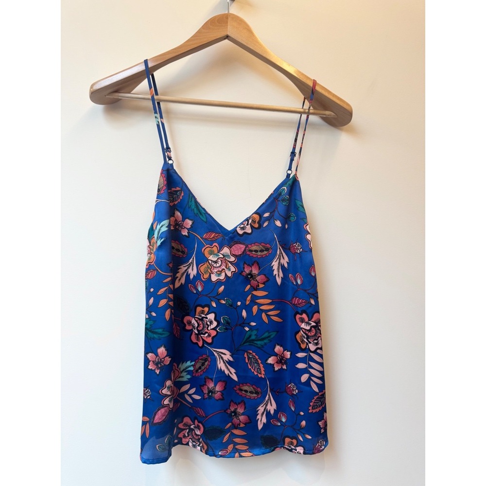 Lost +‎ Wonder Blue Silky Floral Camisole Size Small - Darling and Classy!